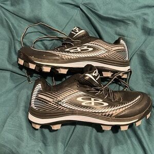 Bombay cleats